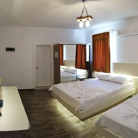 Limon Hotell 2*